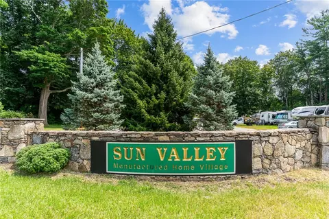 190 Cooper Ln, East Greenwich, RI 02818