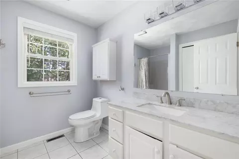 Bath - 45 Ginger Trl, Coventry, RI 02816 photo 3 of 5