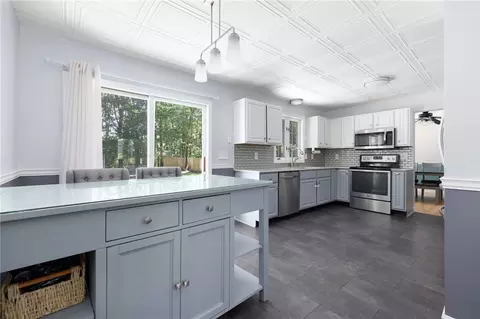 Kitchen - 45 Ginger Trl, Coventry, RI 02816 photo 2 of 4