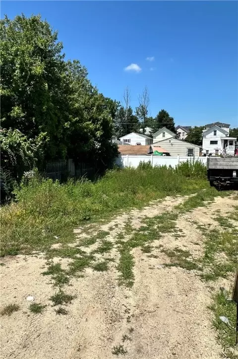54 Lancashire St, Providence, RI 02908
