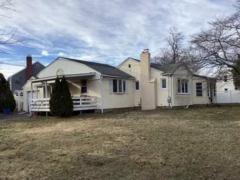 111 Aster St, Warwick, RI 02888 photo 1