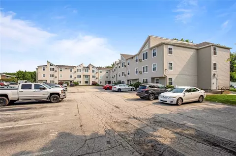 200 Woodlawn Ave #317, North Providence, RI 02904