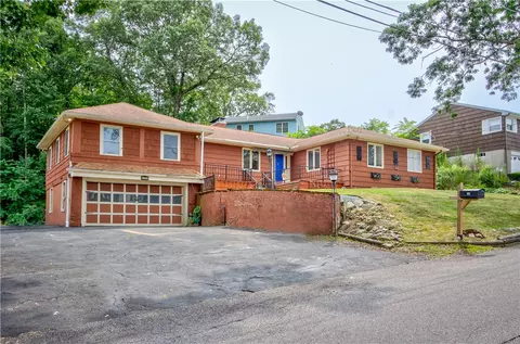 143 Waumsett Ave, Cumberland, RI 02864