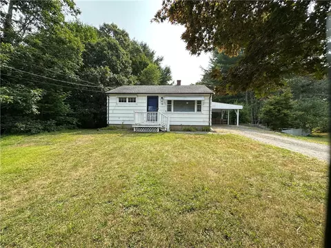 12 E Stuart St, Westerly, RI 02891 photo 3