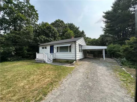 12 E Stuart St, Westerly, RI 02891 photo 4