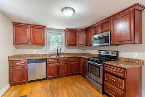 25 Patton St, Coventry, RI 02816 photo 2