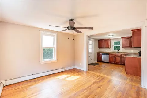 25 Patton St, Coventry, RI 02816 photo 5
