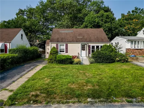 25 Patton St, Coventry, RI 02816