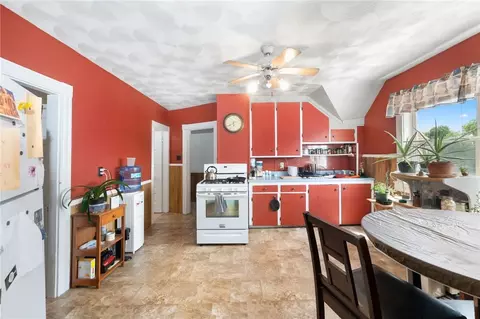 149 6th Ave, Woonsocket, RI 02895 photo 16