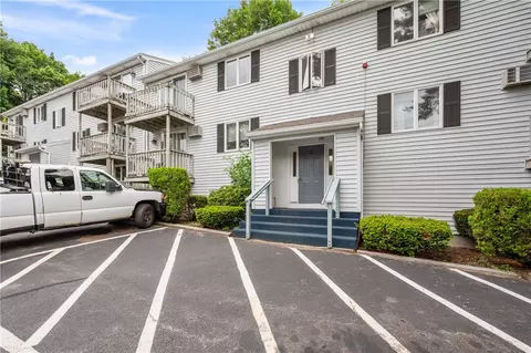 2 Angle St #5, Manville, RI 02838