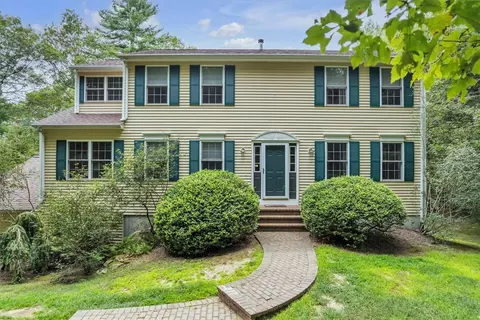 31 Estate Dr, Exeter, RI 02822