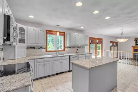 31 Estate Dr, Exeter, RI 02822 photo 15