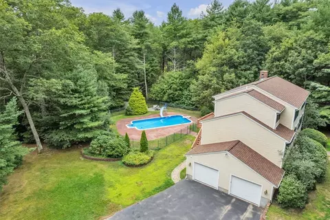 31 Estate Dr, Exeter, RI 02822 photo 3