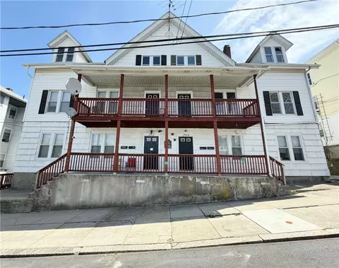 204 Welles St, Woonsocket, RI 02895