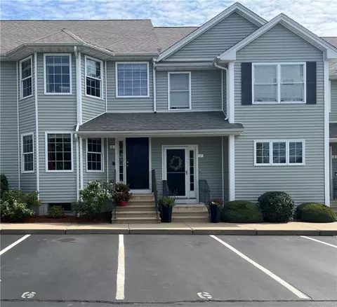 660 Cottage St #6, Pawtucket, RI 02861
