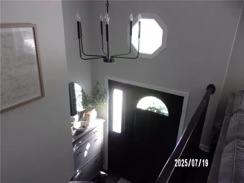 87 Holmes Rd, Warwick, RI 02888 photo 5