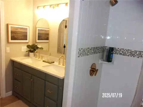 87 Holmes Rd, Warwick, RI 02888 photo 16