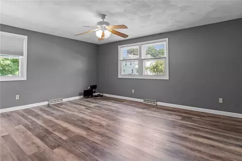 Living - 25 High St, Warwick, RI 02886 photo 5 of 10