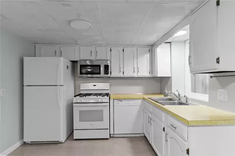 Kitchen - 25 High St, Warwick, RI 02886 photo 2 of 3