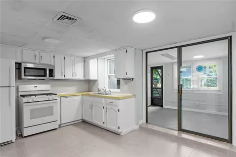 Kitchen - 25 High St, Warwick, RI 02886 photo 3 of 3
