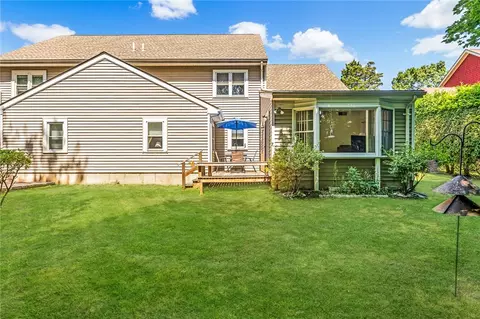 21 Captains Dr, Westerly, RI 02891 photo 4