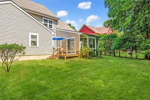 21 Captains Dr, Westerly, RI 02891 photo 5