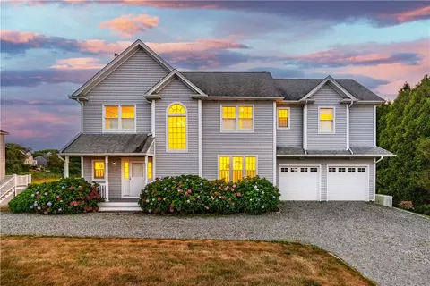 56 Marine Dr, Narragansett, RI 02882