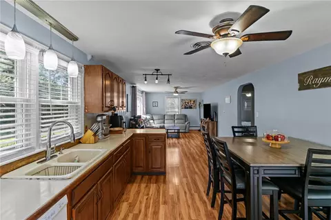 99 Ruskin Ave, Woonsocket, RI 02895 photo 9