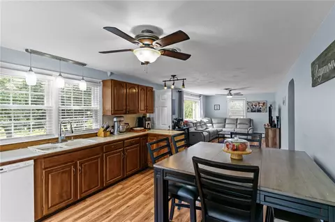 99 Ruskin Ave, Woonsocket, RI 02895 photo 8