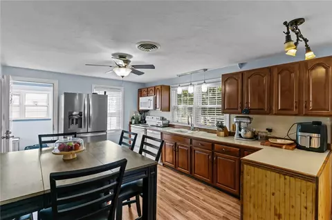 99 Ruskin Ave, Woonsocket, RI 02895 photo 4