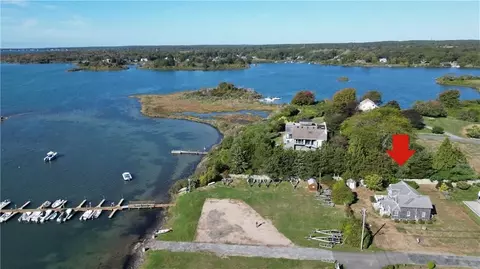 300 Pond Shore Dr, Charlestown, RI 02813