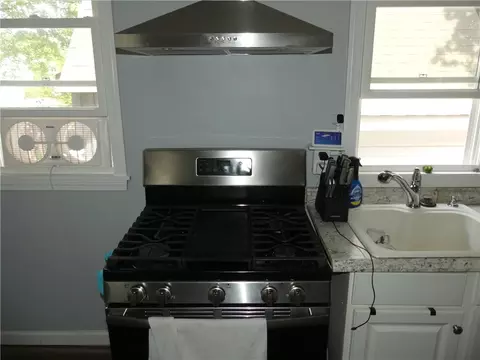 554 Coe St, Woonsocket, RI 02895 photo 5