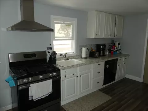 554 Coe St, Woonsocket, RI 02895 photo 4