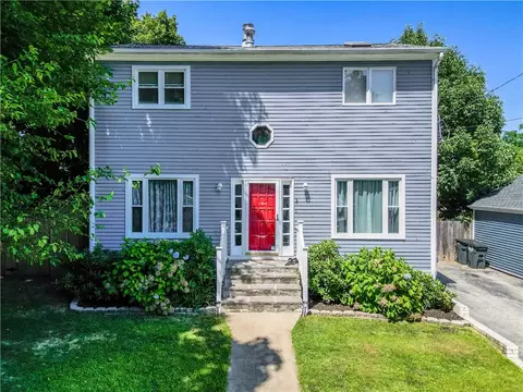 3 Hilltop St, Johnston, RI 02919