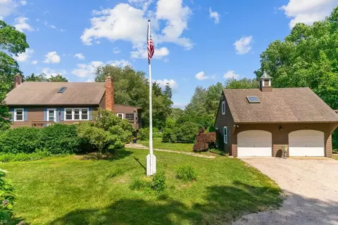 4700 Old Post Rd, Charlestown, RI 02813