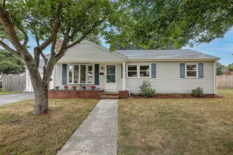 248 Don Ave, Rumford, RI 02916