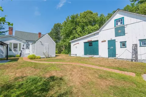 42 Steere Farm Rd, Burrillville, RI 02830