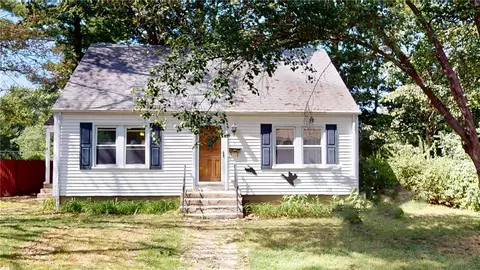 1 Cedar Tree Ln, Coventry, RI 02816