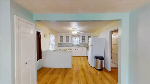Entry Way - 1 Cedar Tree Ln, Coventry, RI 02816 photo 1 of 5