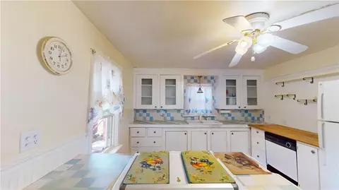 Kitchen - 1 Cedar Tree Ln, Coventry, RI 02816 photo 2 of 4