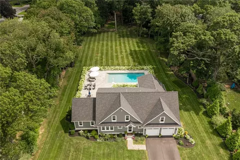 61 Martin Ave, Barrington, RI 02806