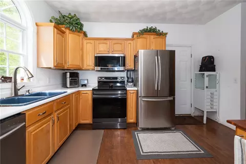 Kitchen - 21 Fieldstone Dr, Coventry, RI 02816 photo 1 of 3