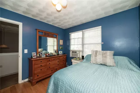 Bedroom - 21 Fieldstone Dr, Coventry, RI 02816 photo 2 of 3
