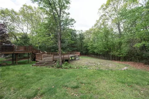 Exterior - 21 Fieldstone Dr, Coventry, RI 02816 photo 4 of 6