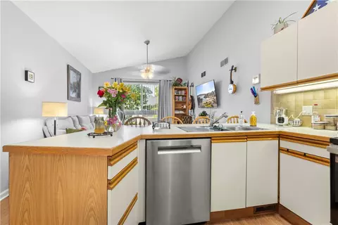 755 Williamsburg Cir, Warwick, RI 02886 photo 10