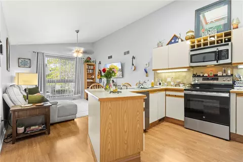 755 Williamsburg Cir, Warwick, RI 02886 photo 12
