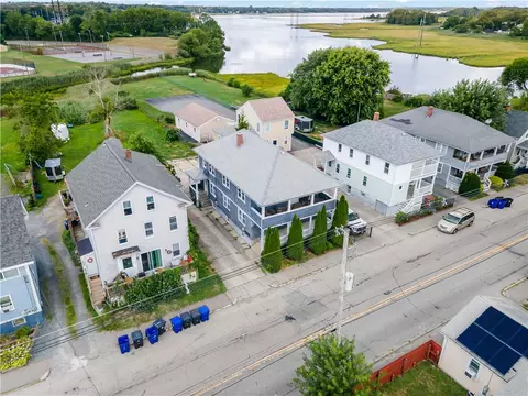 200 Market St, Warren, RI 02885