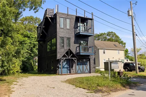 388 Sea View Dr, Warwick, RI 02889