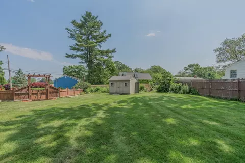 Exterior - 136 Youngs Ave, Coventry, RI 02816 photo 2 of 11