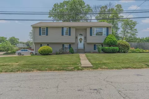Exterior - 136 Youngs Ave, Coventry, RI 02816 photo 3 of 11